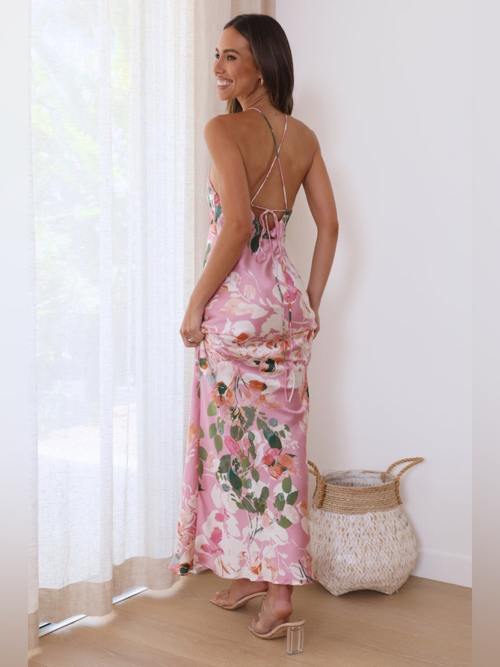 Hello Molly feeling moody maxi dress in pink floral print hater neck - Picture 4 of 16